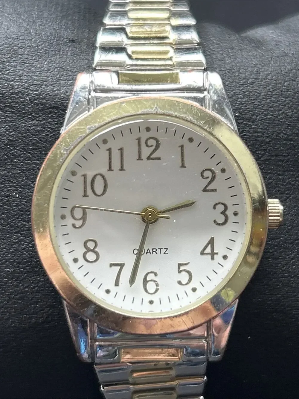 Two Tone White Dial Women’s Stretch Band Quartz Watch